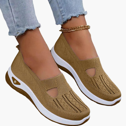 Damen-Slipper mit dämpfender Plateausohle und Cut-Out-Design