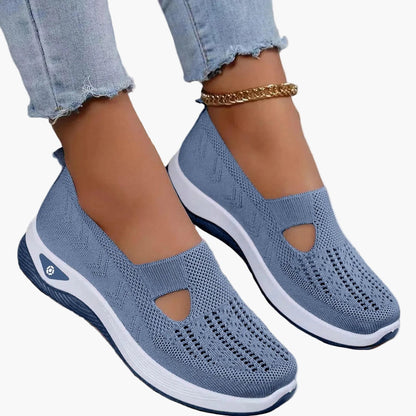 Damen-Slipper mit dämpfender Plateausohle und Cut-Out-Design