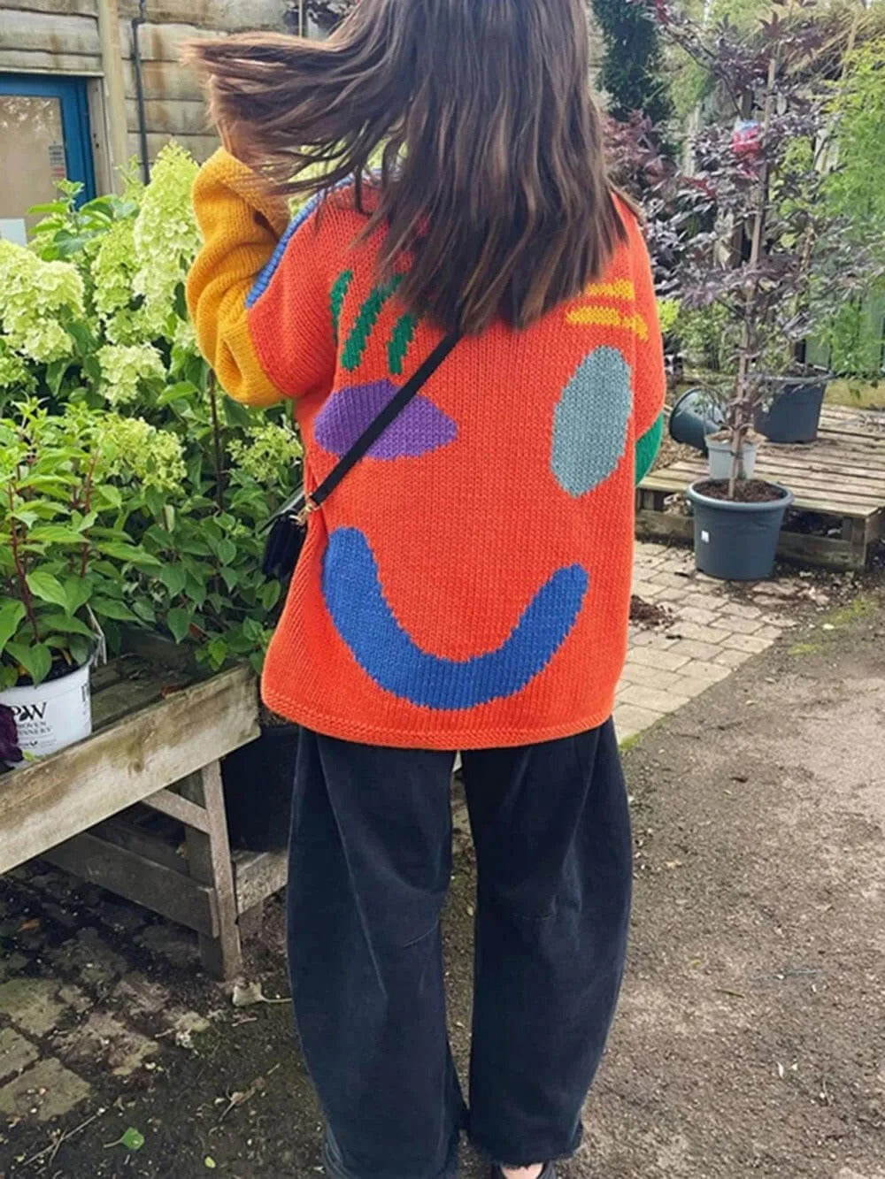 Damen Strickpullover mit abstraktem Gesicht, gemütlicher Freizeit-Stil – Perfekt für entspannte Tage