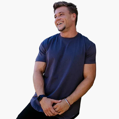 Herren Muskel-Fit Trainingsshirt – Sportliches Freizeitshirt mit athletischem Schnitt