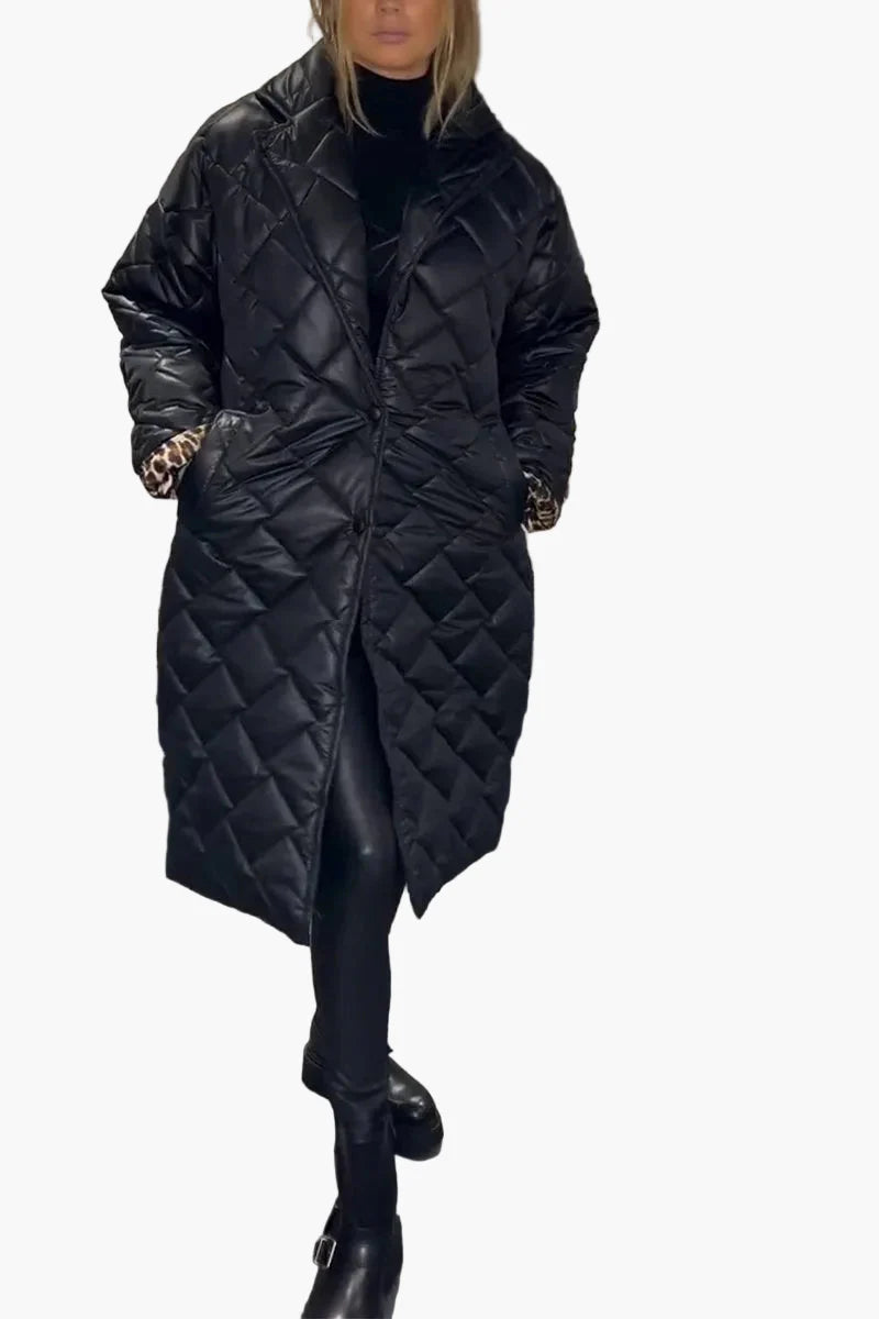 Damen Steppmantel im Wendedesign – Eleganter Wintermantel mit Leo-Print, modisch & warm für Alltag und Freizeit