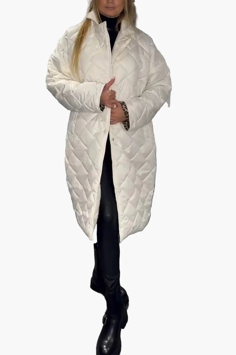 Damen Steppmantel im Wendedesign – Eleganter Wintermantel mit Leo-Print, modisch & warm für Alltag und Freizeit