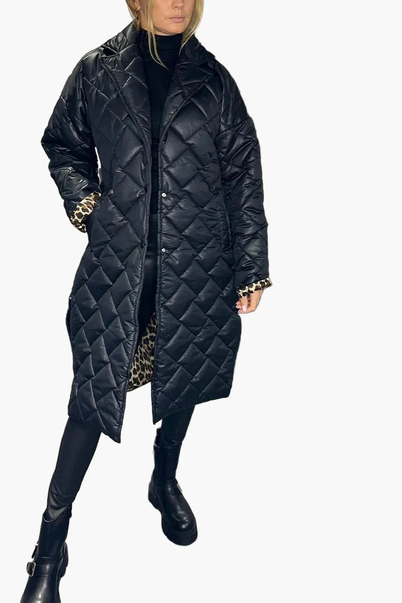 Damen Steppmantel im Wendedesign – Eleganter Wintermantel mit Leo-Print, modisch & warm für Alltag und Freizeit