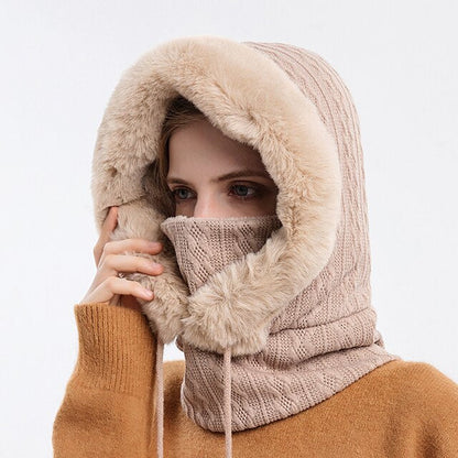 Gestrickte Balaklava-Haube mit Kunstpelz-Futter und Gesichtsschutz