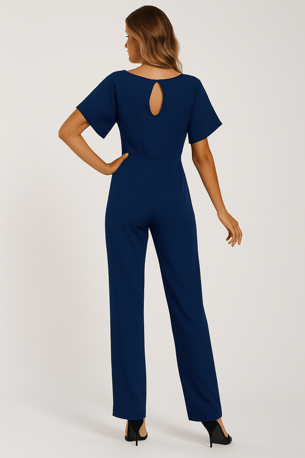Damen Jumpsuit mit Bindegürtel – Eleganter Einteiler für Alltag und Events