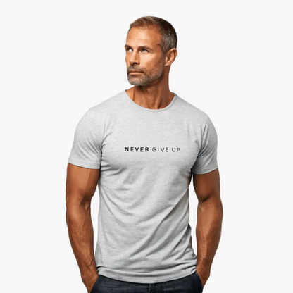 Herren Motivations-T-Shirt NEVER GIVE UP – Sport & Freizeit, Modernes Statement-Shirt
