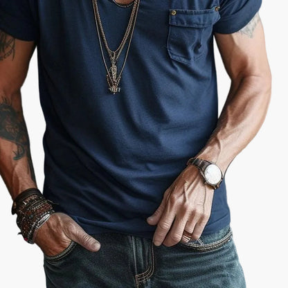 Herren V-Ausschnitt T-Shirt mit Brusttasche – Lässiger Streetstyle für Alltag und Freizeit